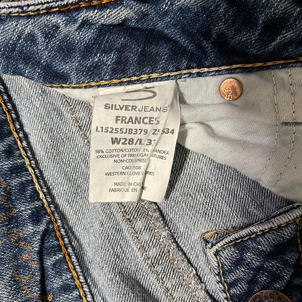Silver Jeans - Picture 2 of 3